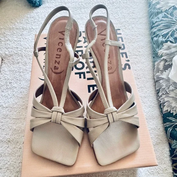 Neutral Bow Slingback Heels by Vicenza – Classic Square Toe.Size38 or (7.5-8)US - Picture 2 of 8